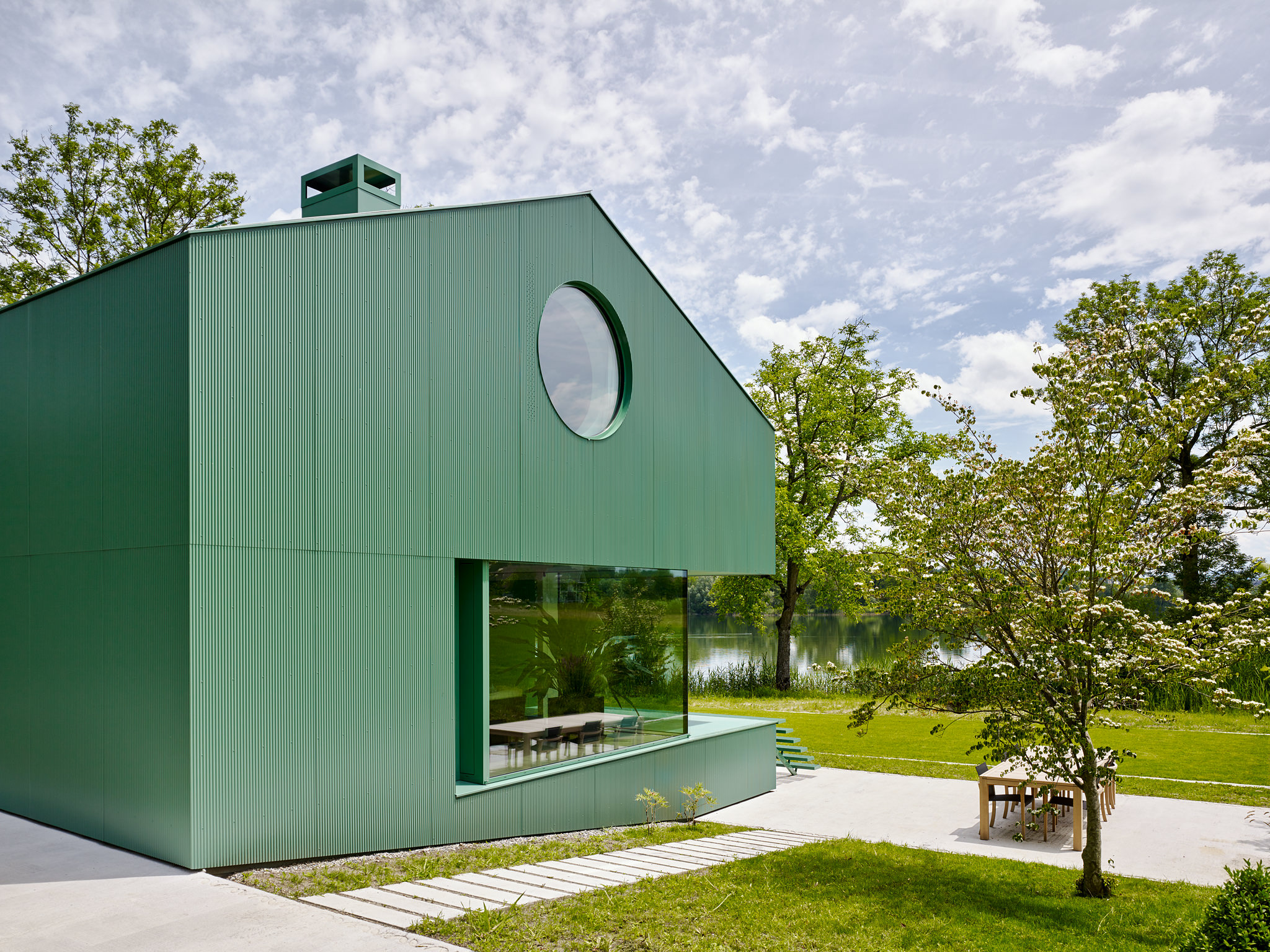 E15543 Alpa 051880 SCREEN